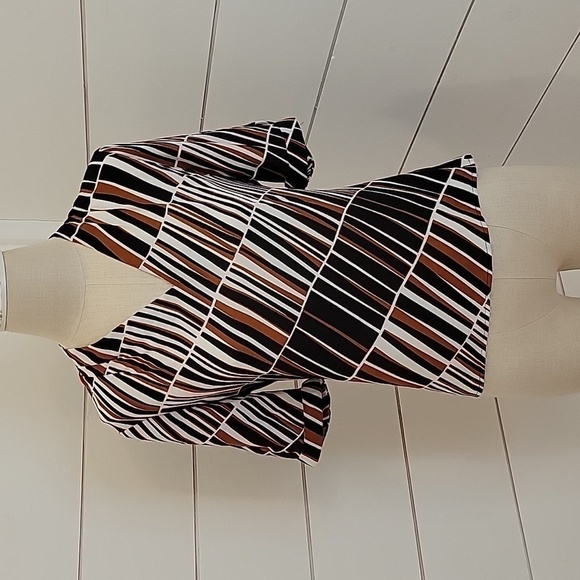NWT Calvin Klein small blouse with brown black and cream design - Picture 1 of 5
